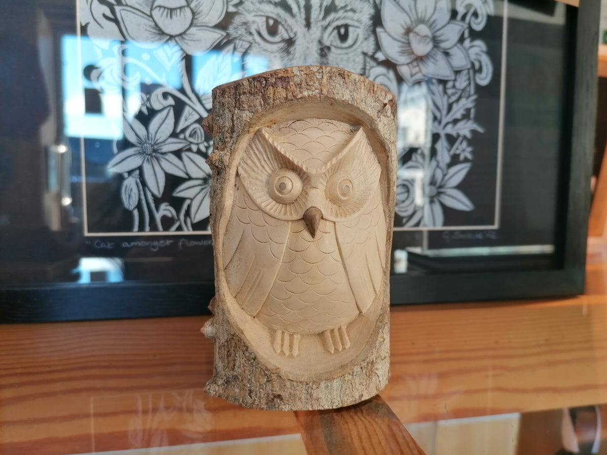 Owl Wood Carved good Round Box